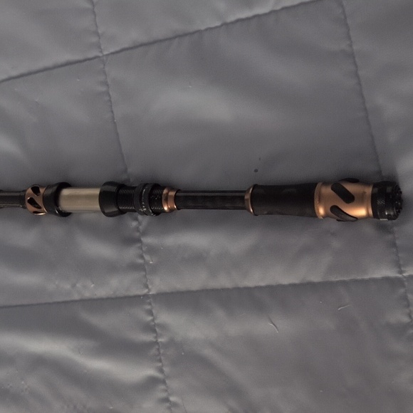Retractable Fishing Rod and Reel - Picture 4 of 6